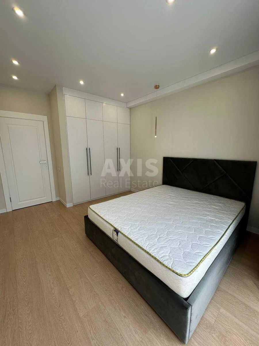 2к квартира ул. Михаила Максимовича 24670715