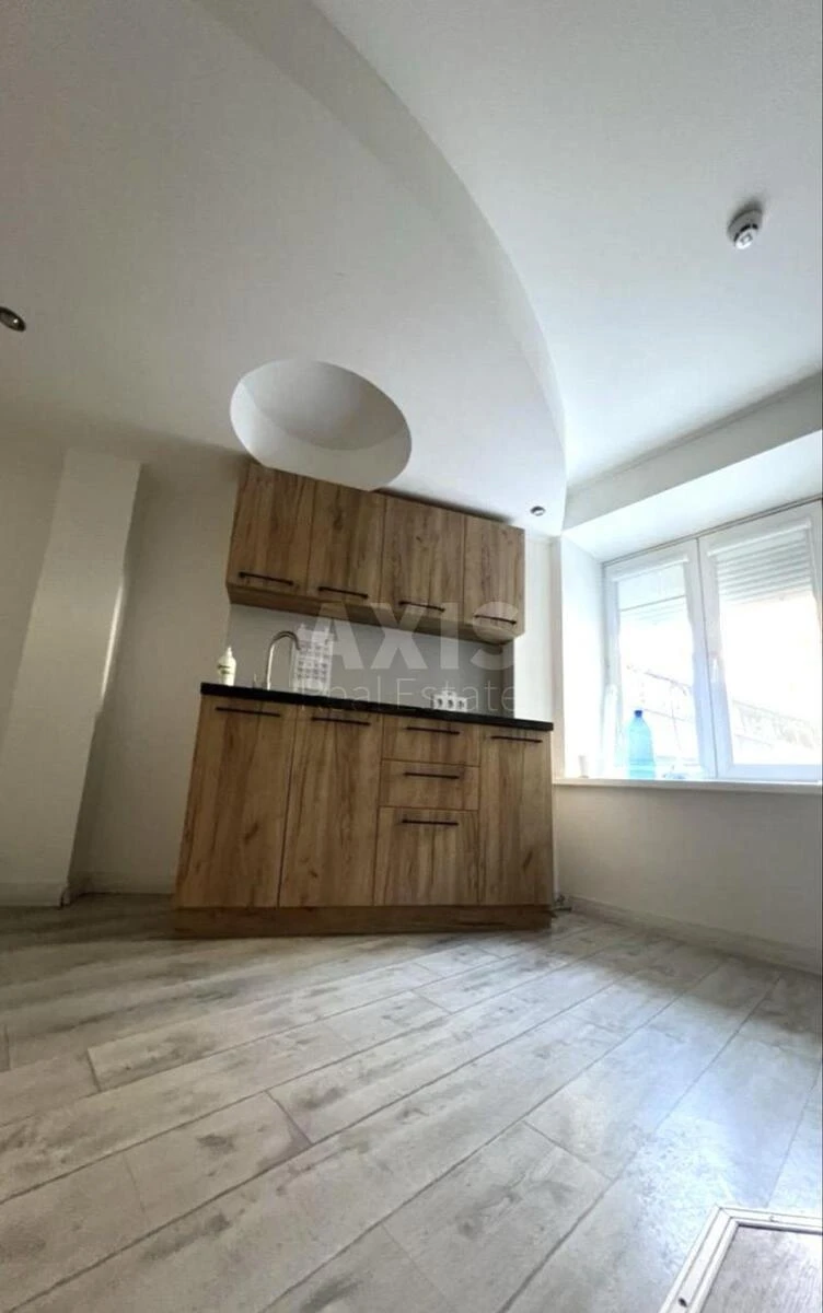 Объект торговли спуск Кловский 12А, 232м2675646