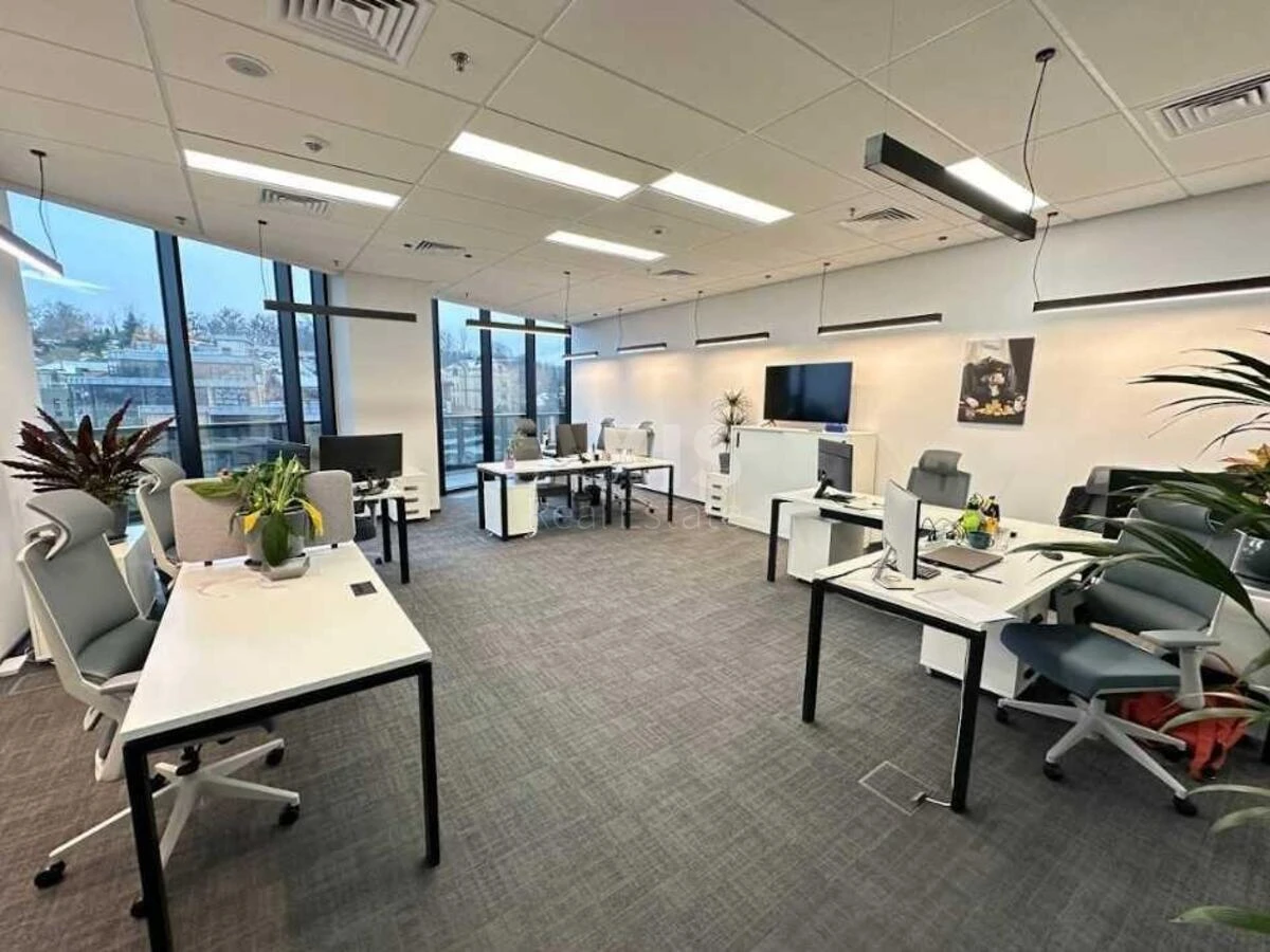 Office vul. Strutyns'kogo Sergija 13/15, 372m2646245