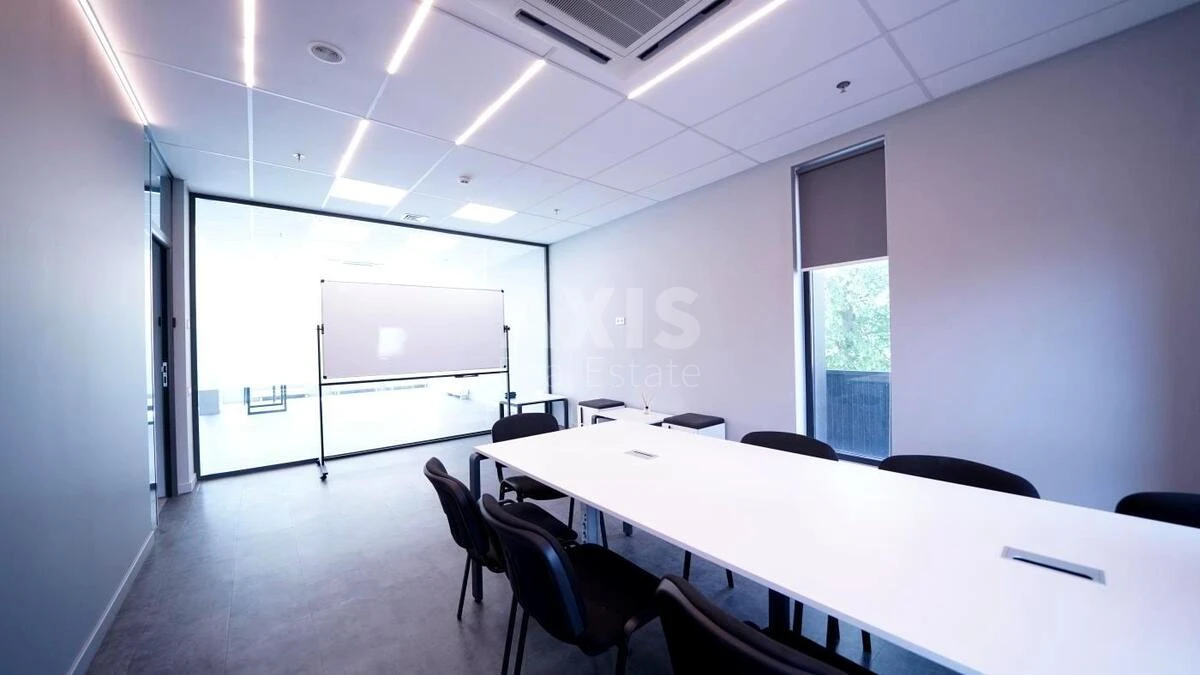 Office vul. Lypkivs'kogo Vasylja Mytropolyta 23, 239m2692295