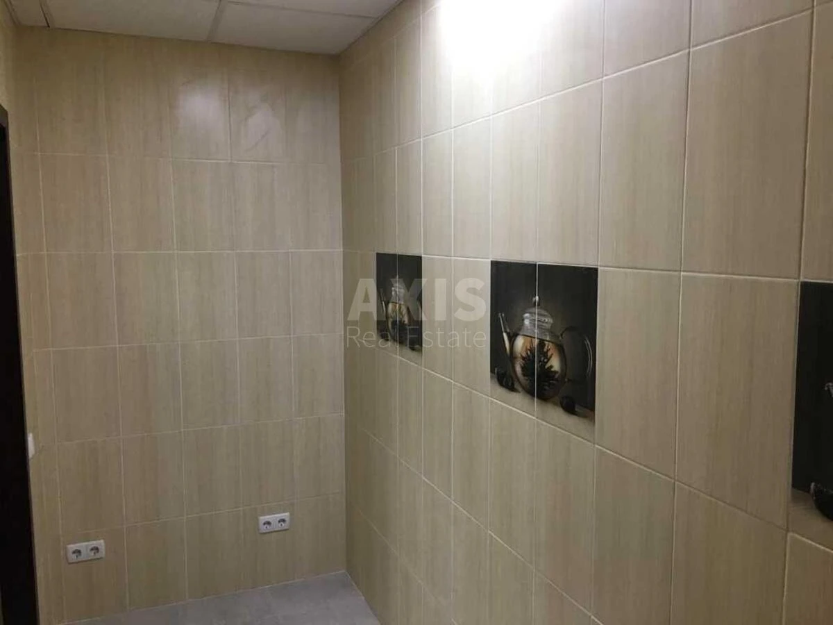 Office vul. Lebedjeva Mykoly 4/39А, 77m26619615