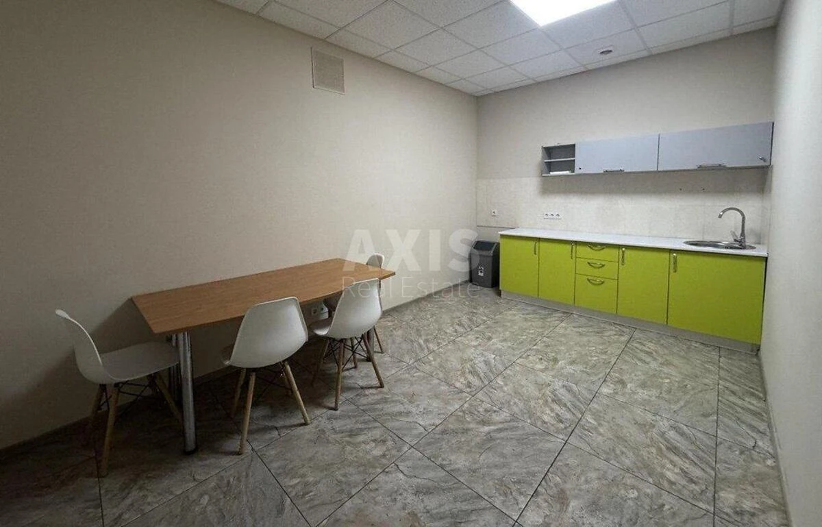 Office vul. Lavrs'ka 16, 235m2651236