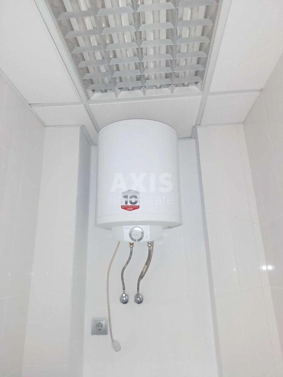 Office vul. Borshhagivs'ka 154А, 561m26497020