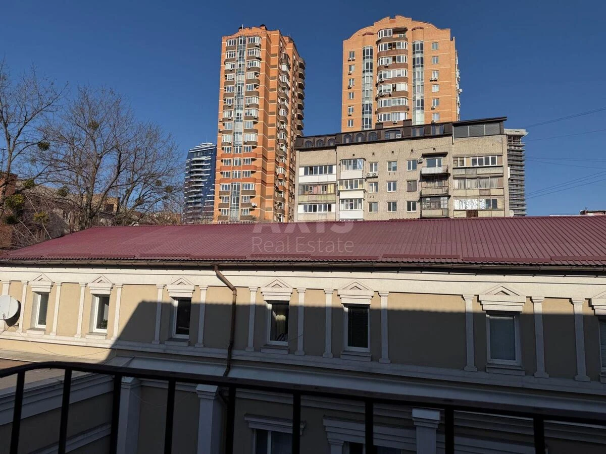 2к квартира ул. Василия Тютюнника 136709911