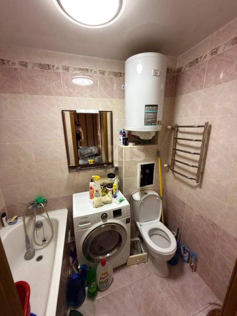 2к квартира ул. Ушинского 18700258
