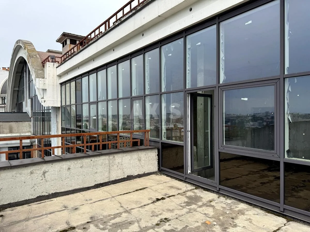 Office bul. Lesi Ukrai'nky 7Б, 650m2