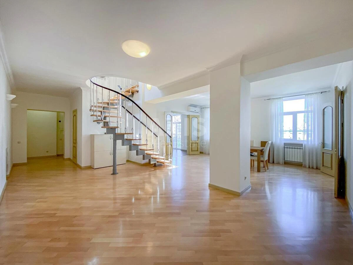 5к квартира ул. Евгения Чикаленко 1/3633404