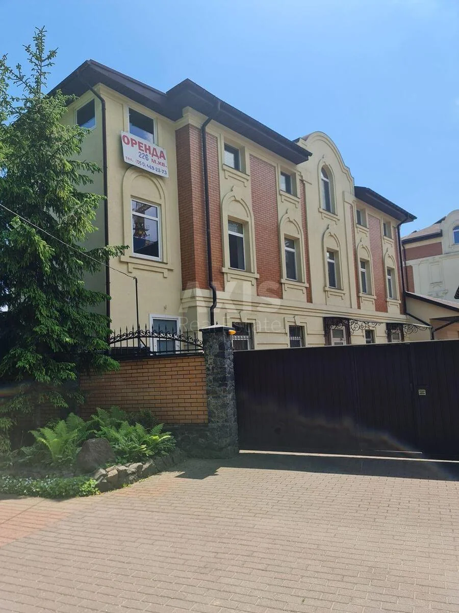 Office vul. Zavods'ka 8, 226m2