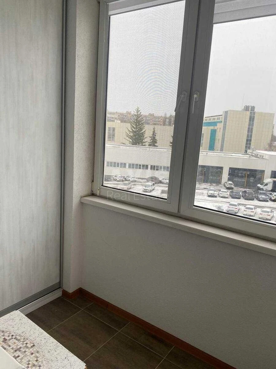 2к квартира пр-т Голосеевский 95656397