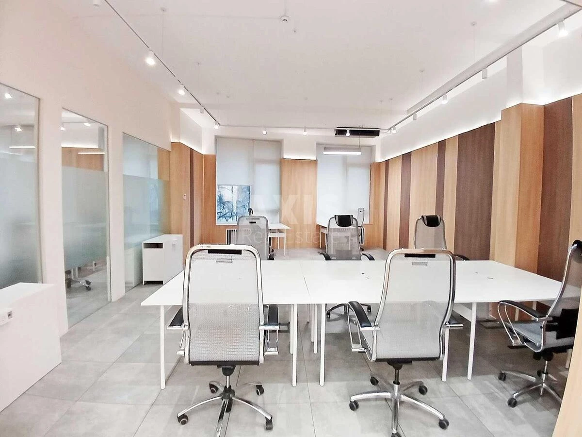 Office vul. Sichovyh Stril'civ 44А, 250m2672391