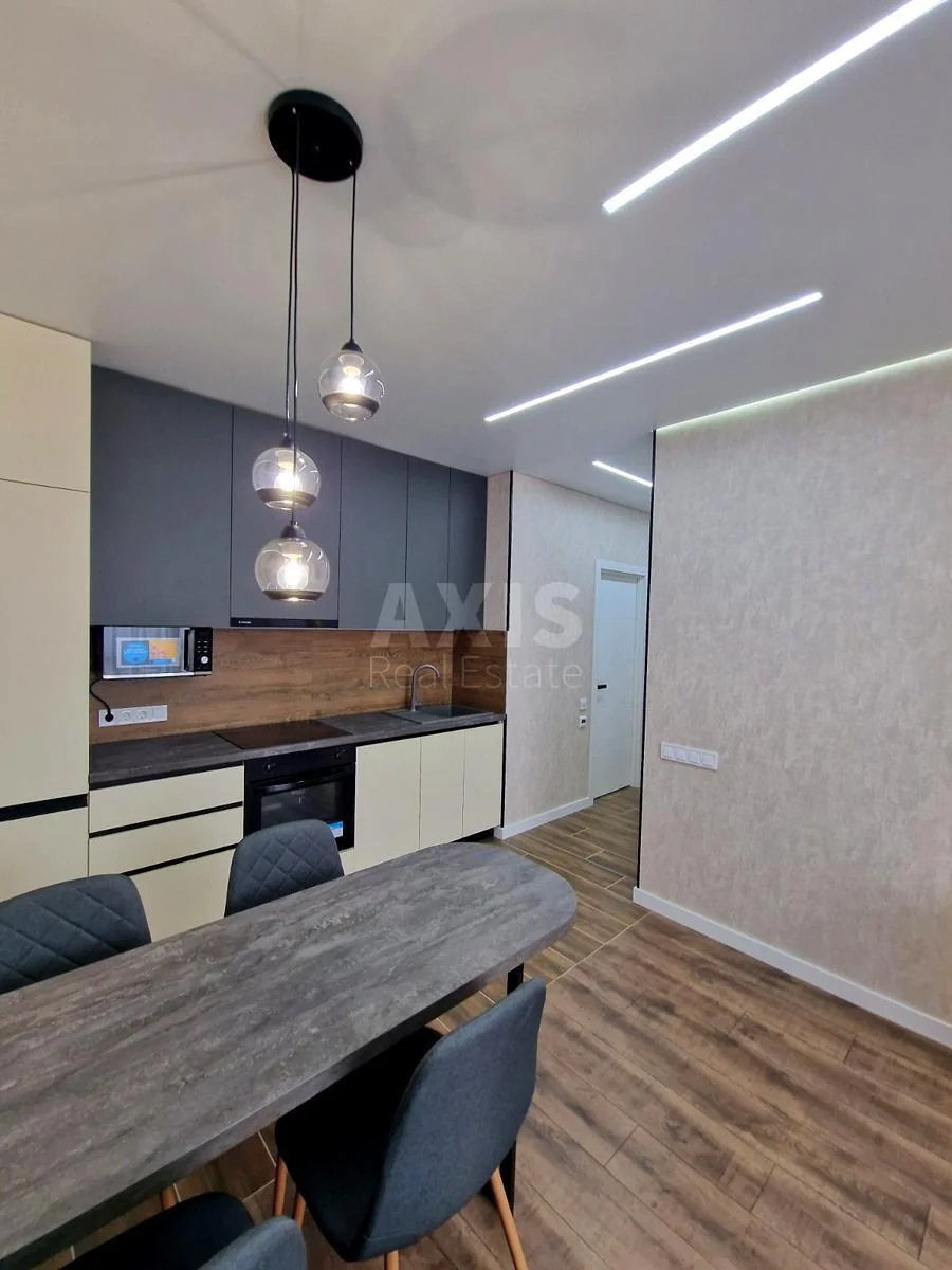 2k apartment vul. Saljutna 2Б