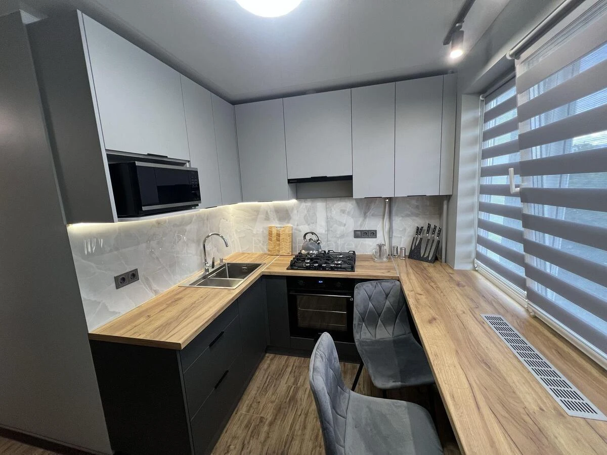 1k apartment vul. Anatoliya Solovyanenka 2/664215