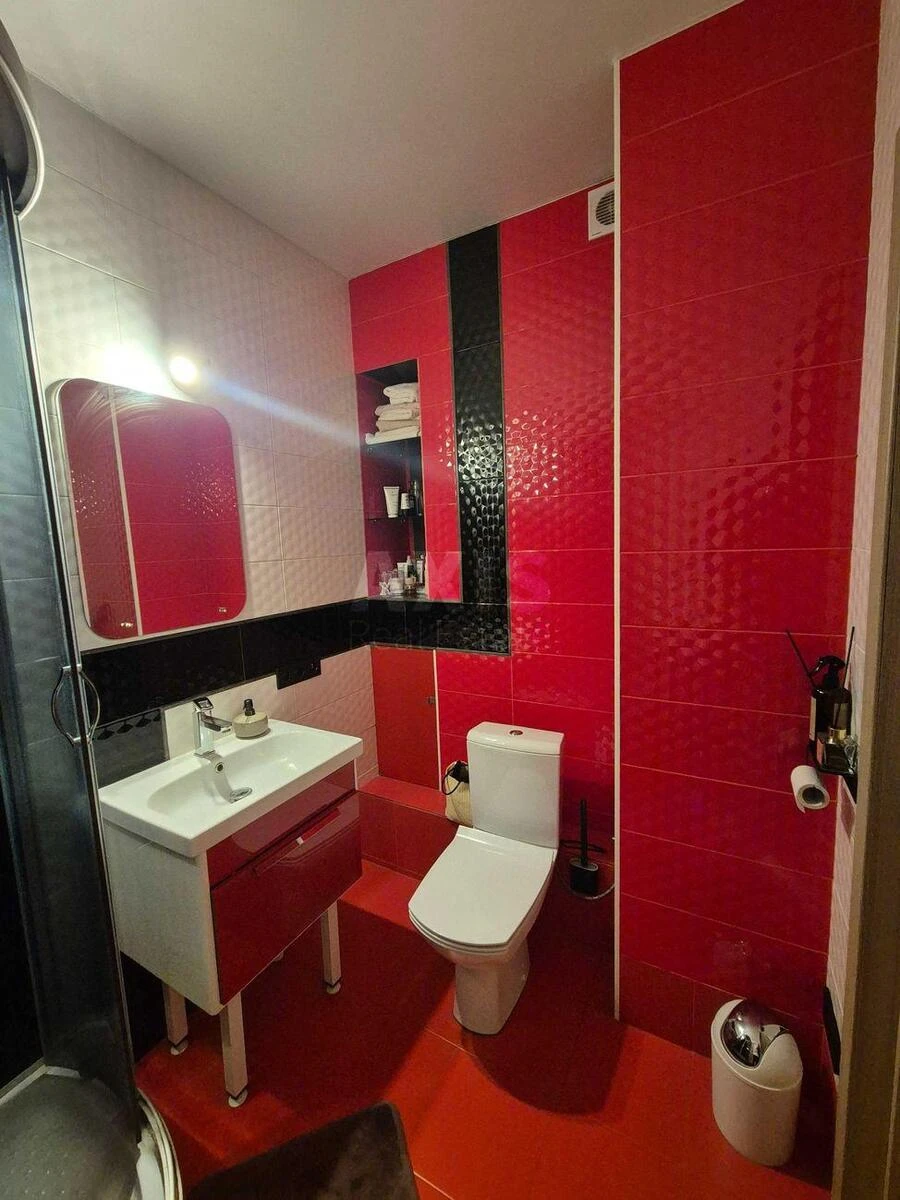 2к квартира пр-т Глушкова Академика 9В476491