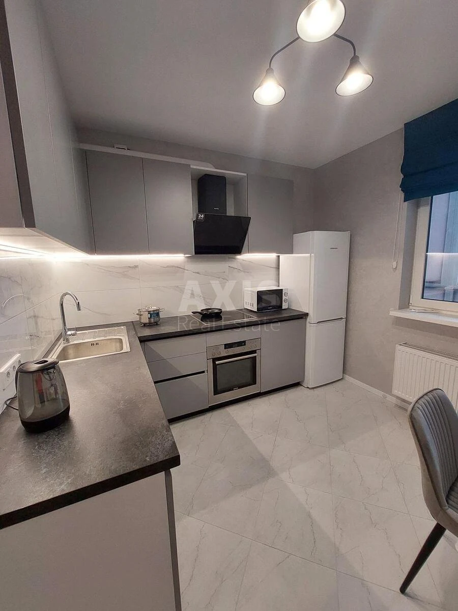 1k apartment vul. Revuc'kogo 40В64153