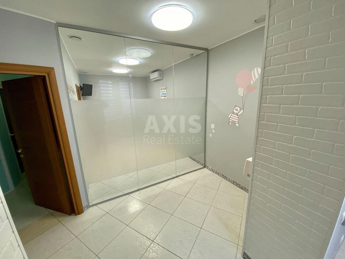 Office pr-t Volodimira Іvasyuka 4, 237m26218017
