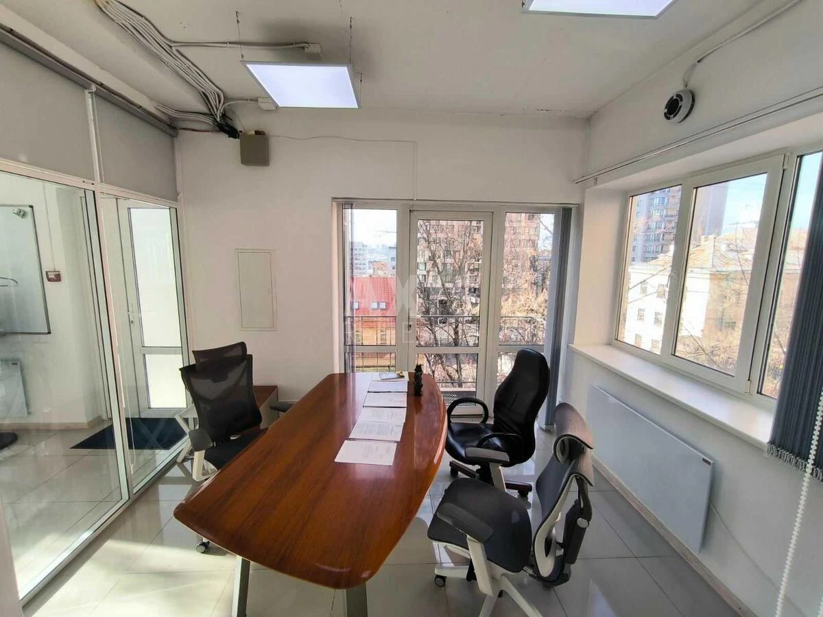 Office vul. Vasylya Tyutyunnyka 5А, 95m2650354