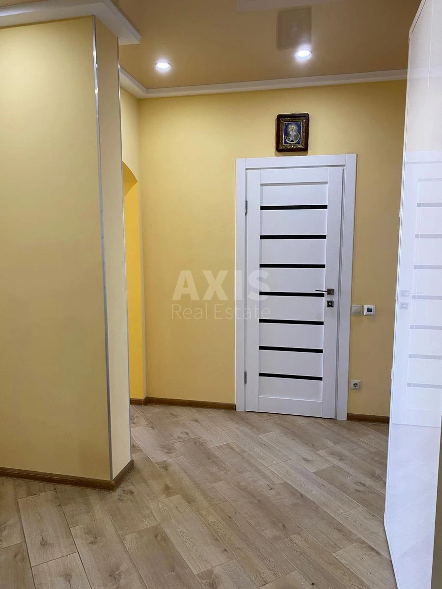 2k apartment vul. Metrologichna 11В6691312