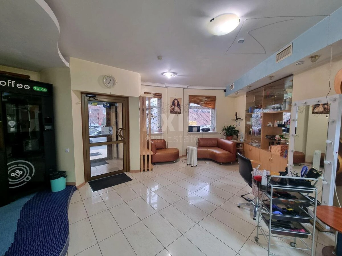 Trade object vul. Ahmatovoi' Anny 13, 156m2669272