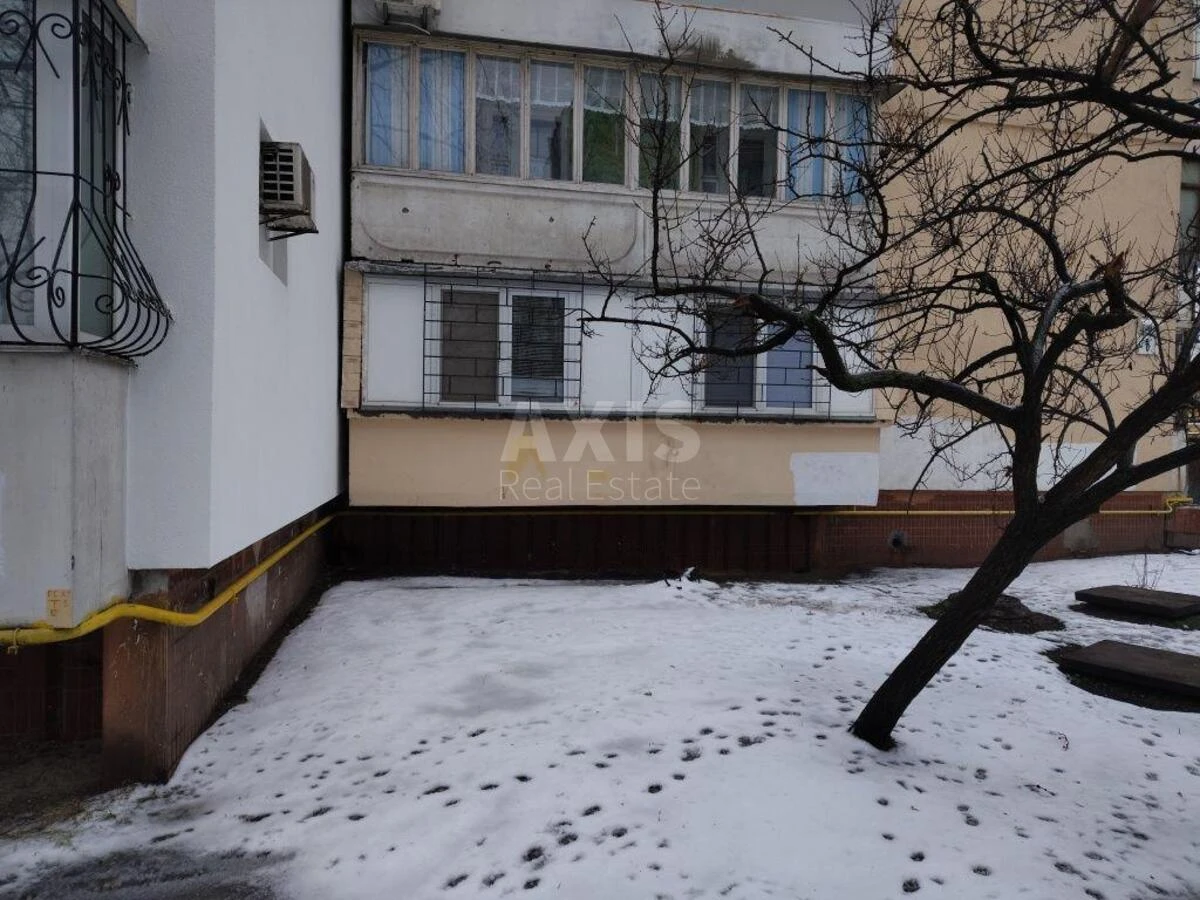 1k apartment vul. Trostjanec'ka 8Б6532010