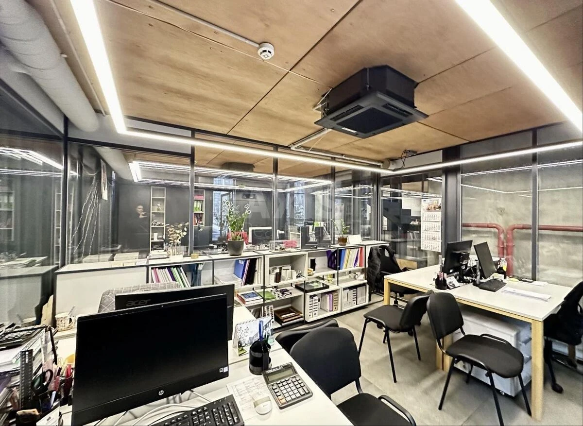 Office vul. Filatova Akademika 2/1, 340m26702016