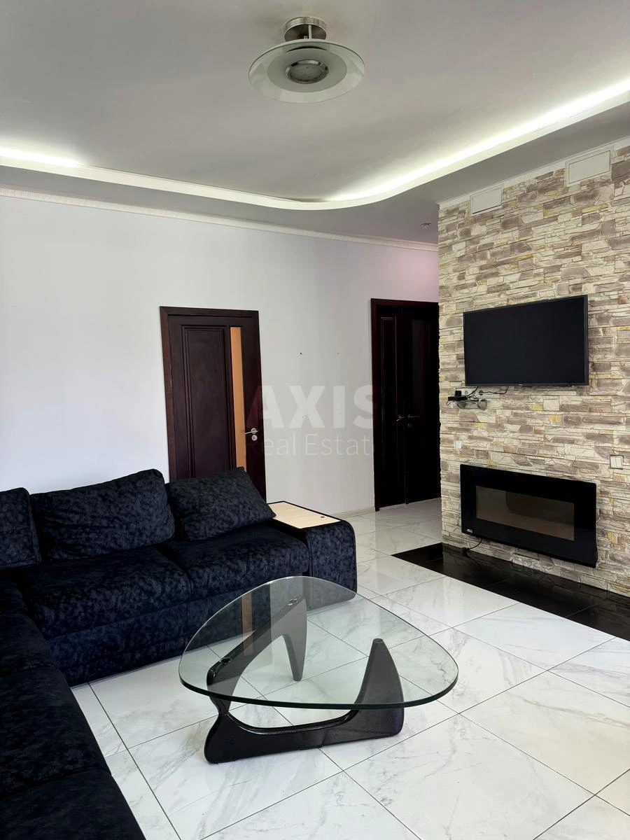 3k apartment vul. Kruglouniversytets'ka 2/1687151