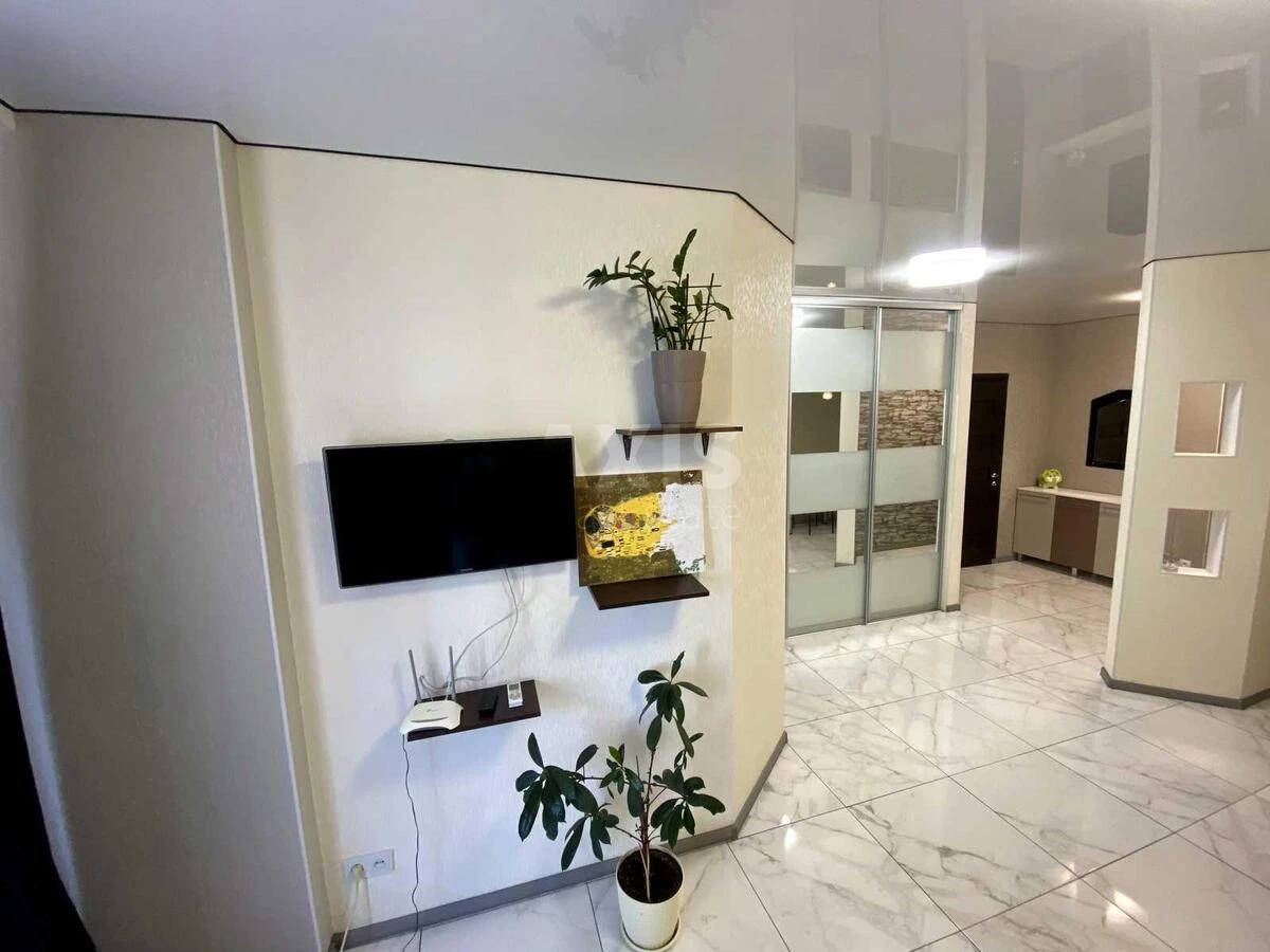 1k apartment pr-t Yevropeyskoho Soyuzu 45706124