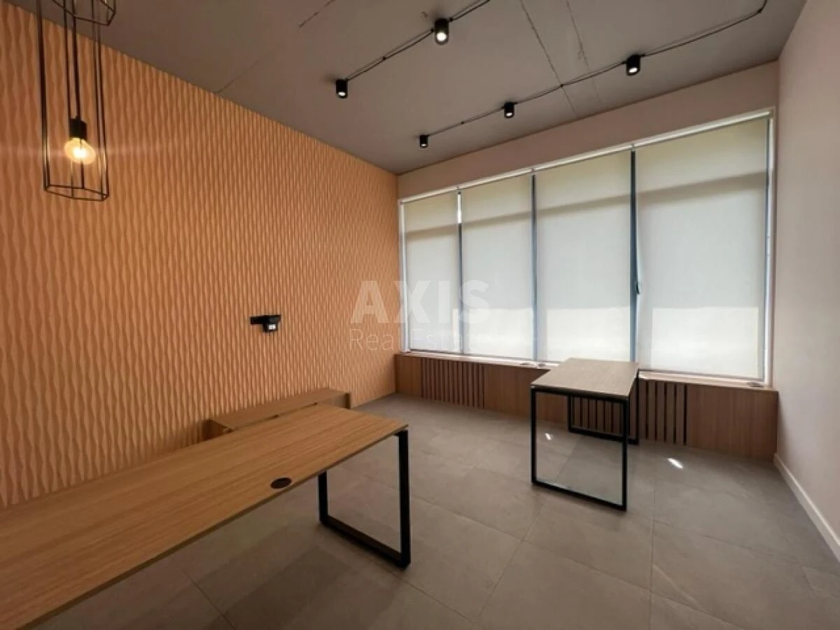 Office uzv. Klovs'kyj 7, 170m26732016