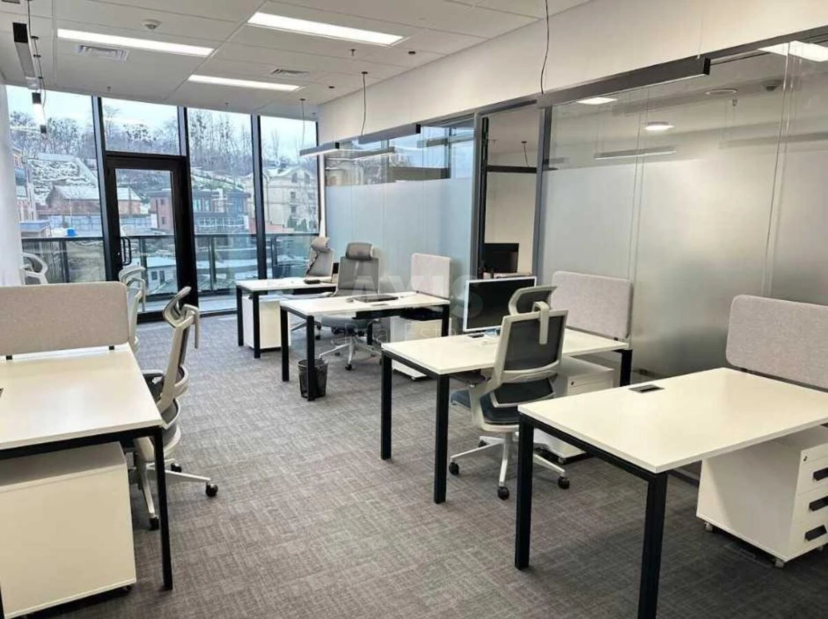 Office vul. Strutyns'kogo Sergija 13/15, 372m2646248