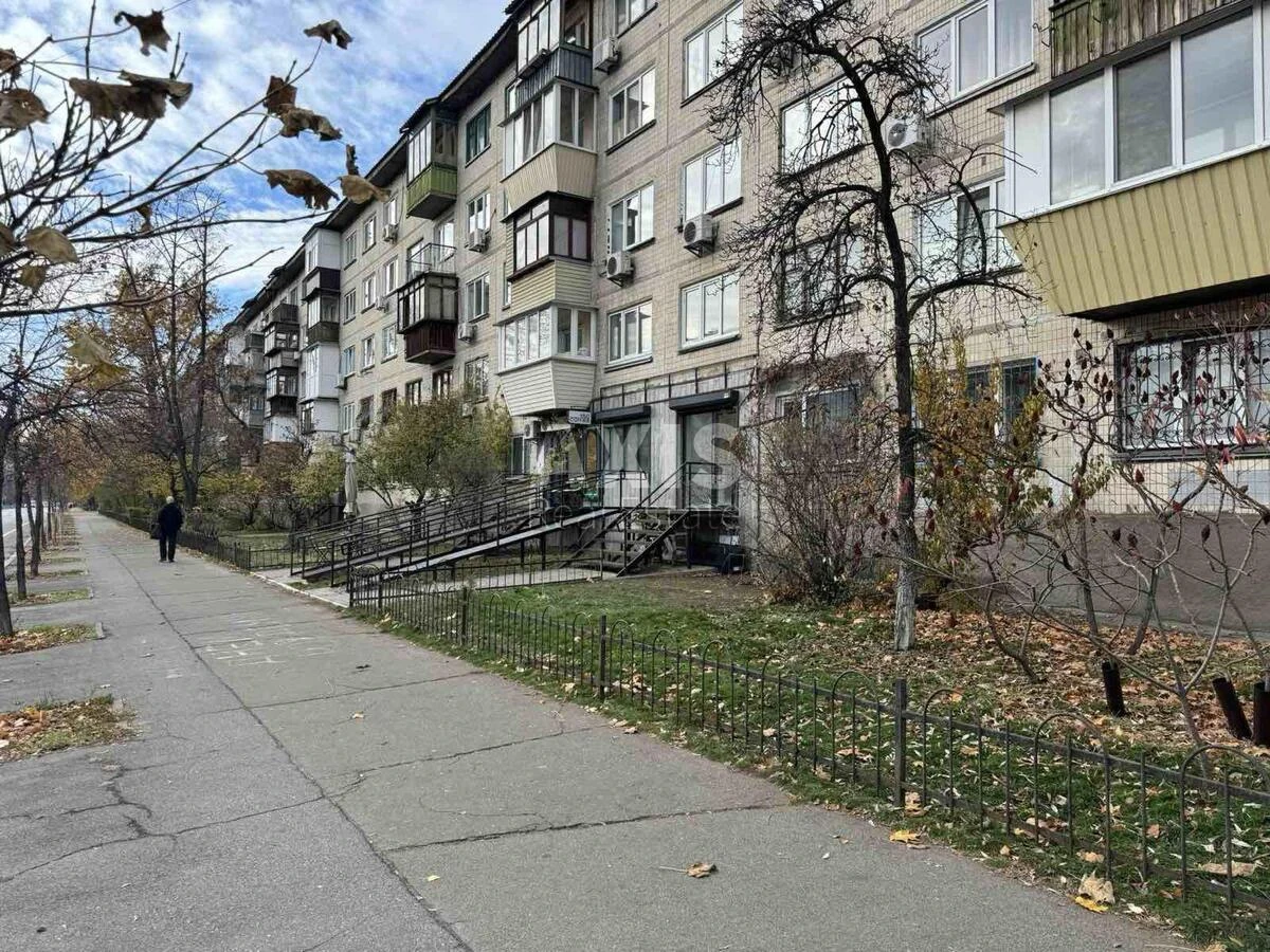 Объект торговли ул. Уинстона Черчилля 25, 45м2613851