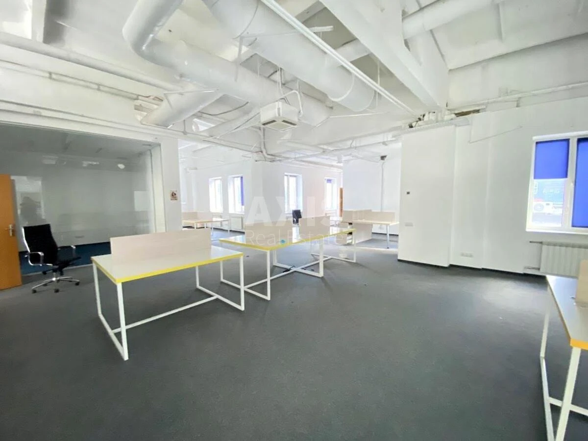 Office vul. Velyka Vasyl'kivs'ka 9/2, 1360m2677819