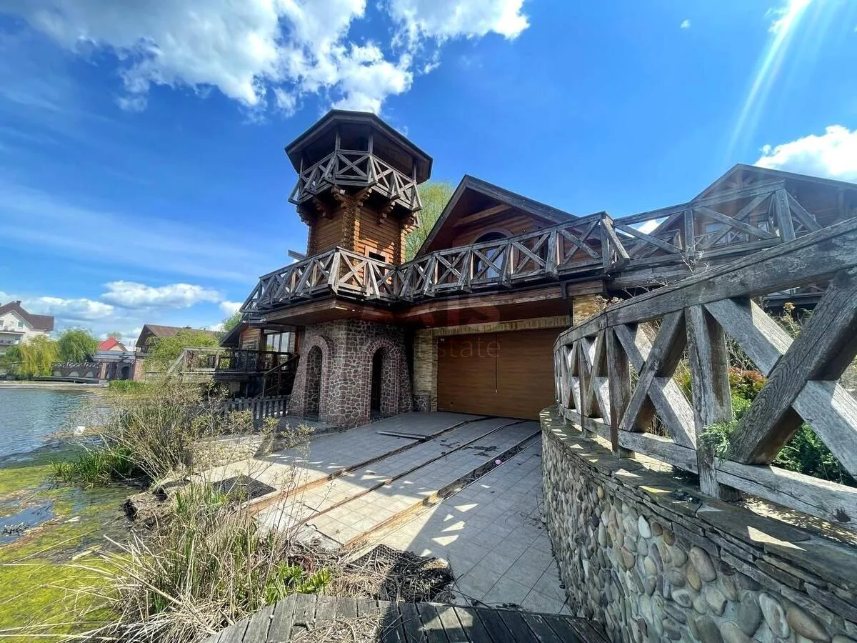 Дoм ул. Виноградная, 1200м2, город Киев