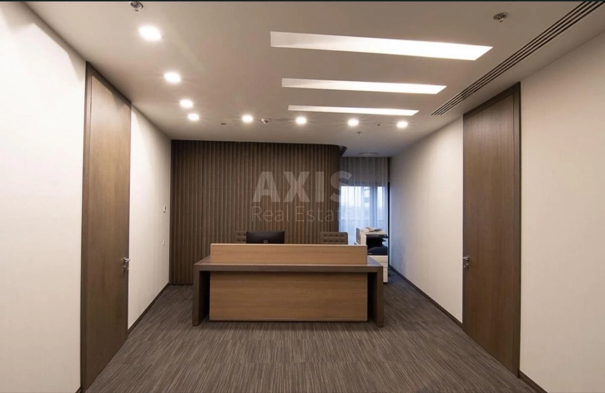 Office vul. Strutyns'kogo Sergija 15, 668m2697147