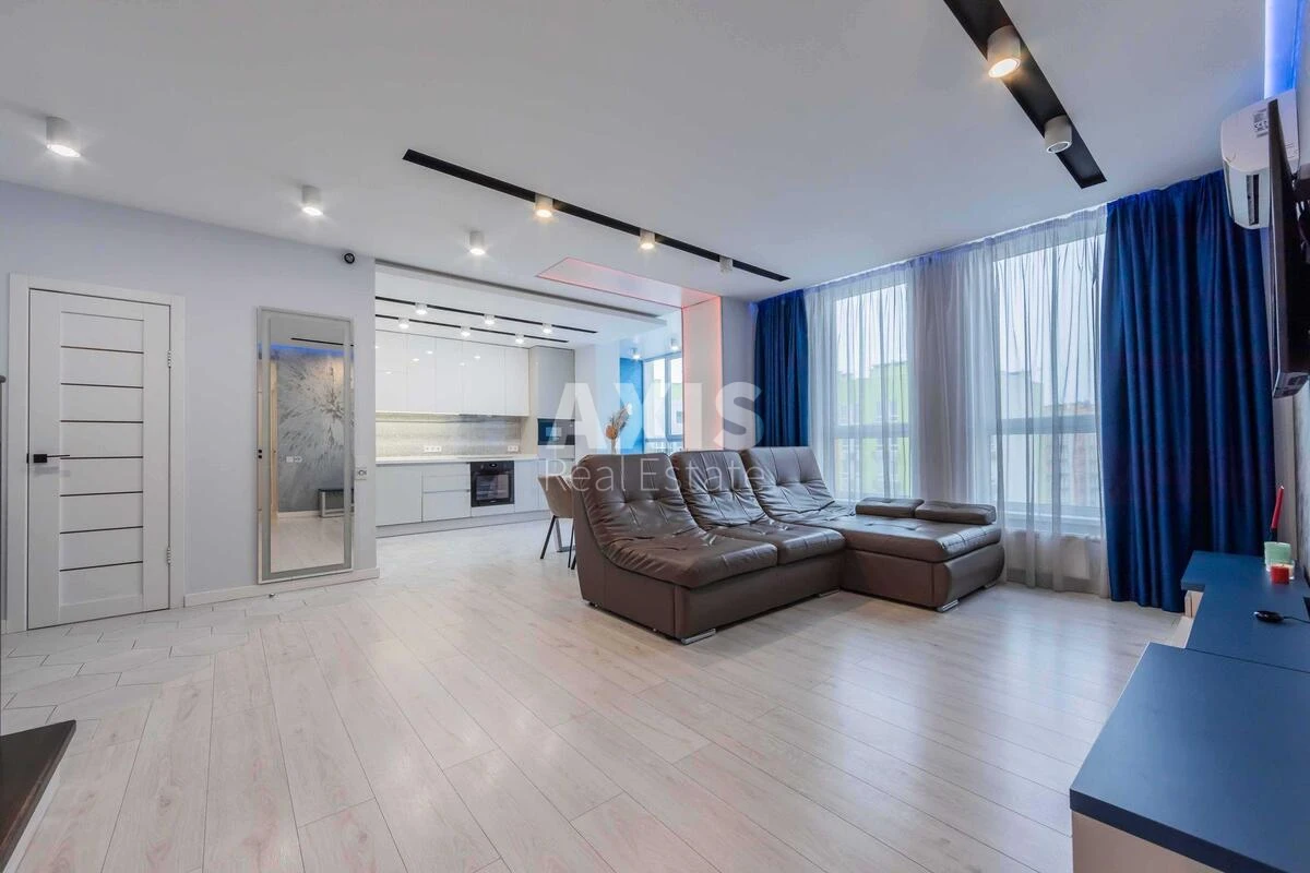 4k apartment pr-t Berestejskij 67653461