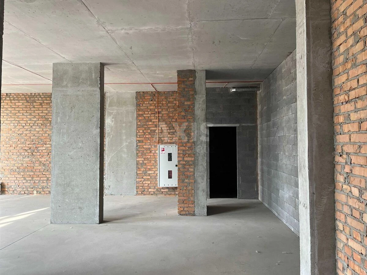 Service object vul. Rodyny Kristeriv 16, 84m2652049