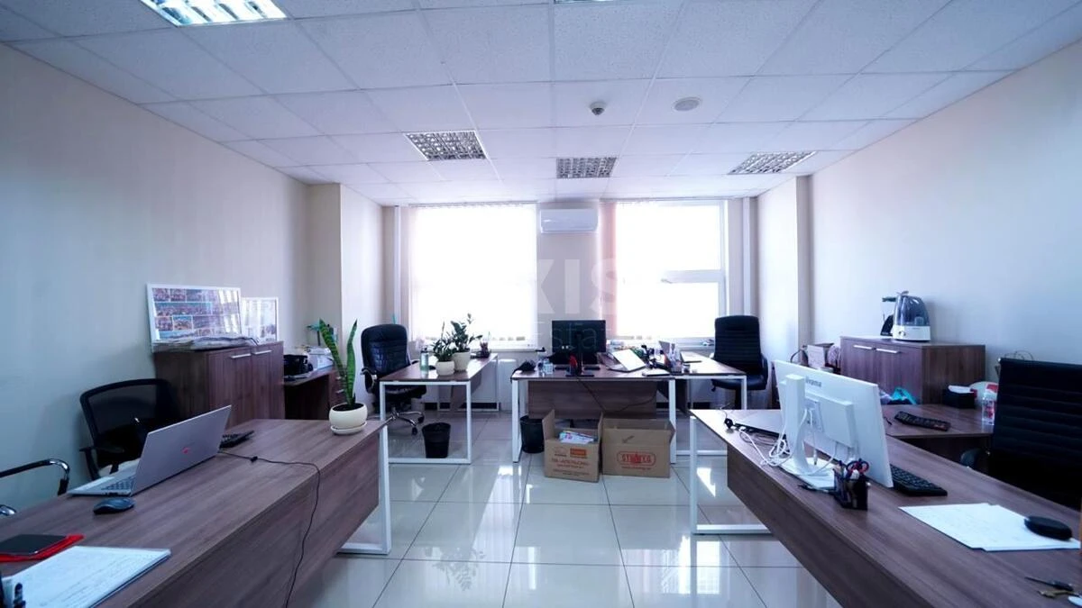 Office vul. Velyka Vasyl'kivs'ka 72, 407m2668869