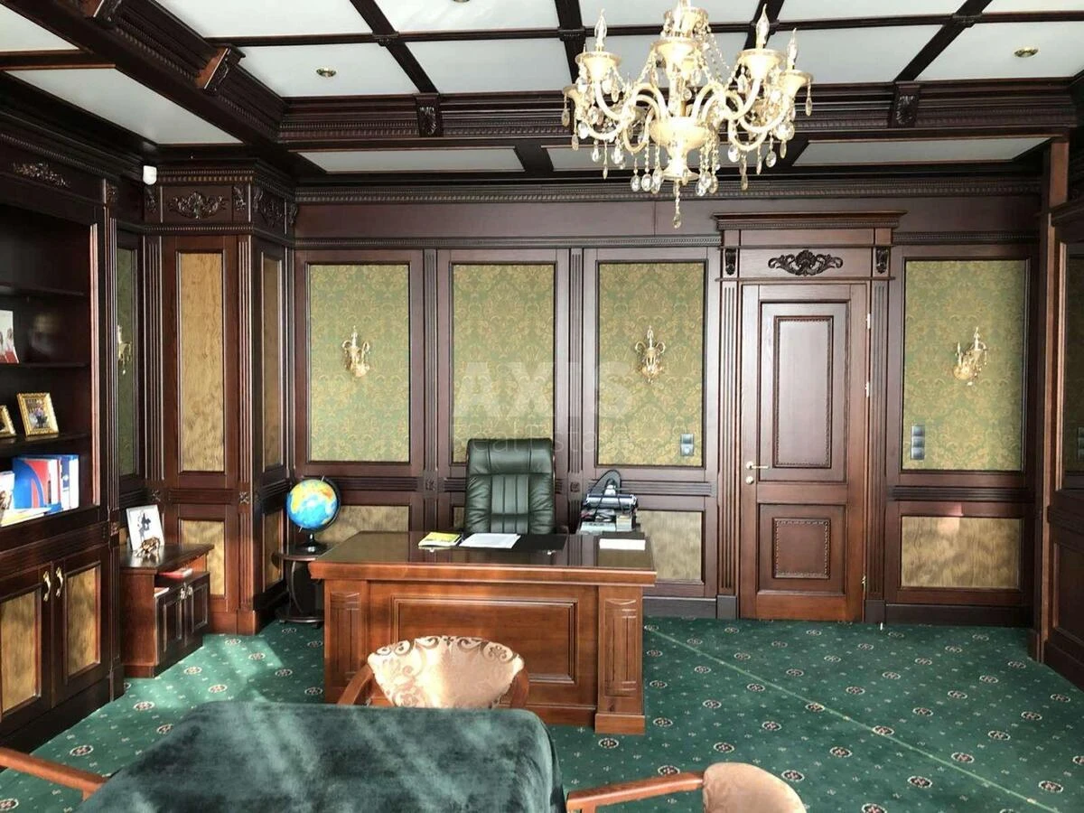 Офис ул. Антоновича 33В, 240м26759111