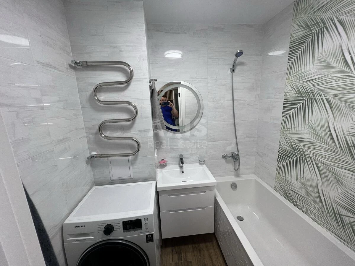 1k apartment vul. Anatoliya Solovyanenka 2/6642154