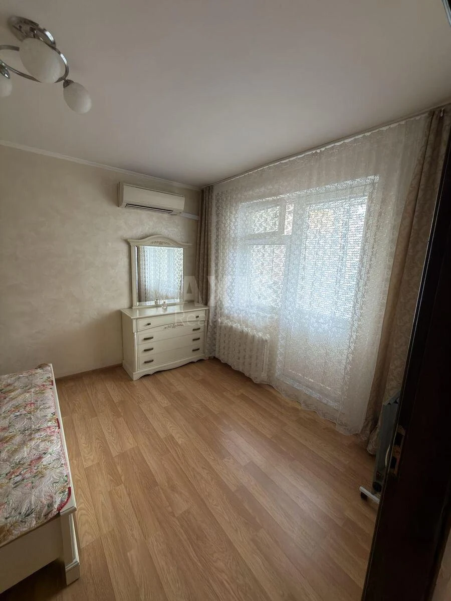 3k apartment vul. Puljuja Ivana 1708583