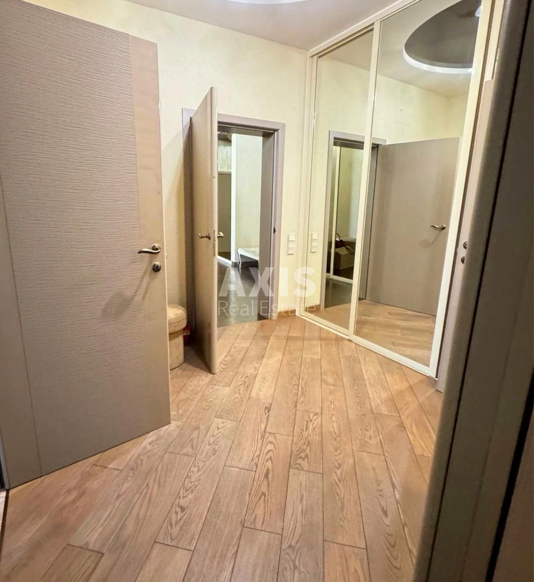 3k apartment vul. Mel'nykova 18Б6160314