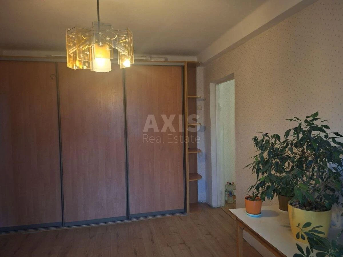 3k apartment nab. Dniprovs'ka 9А708153