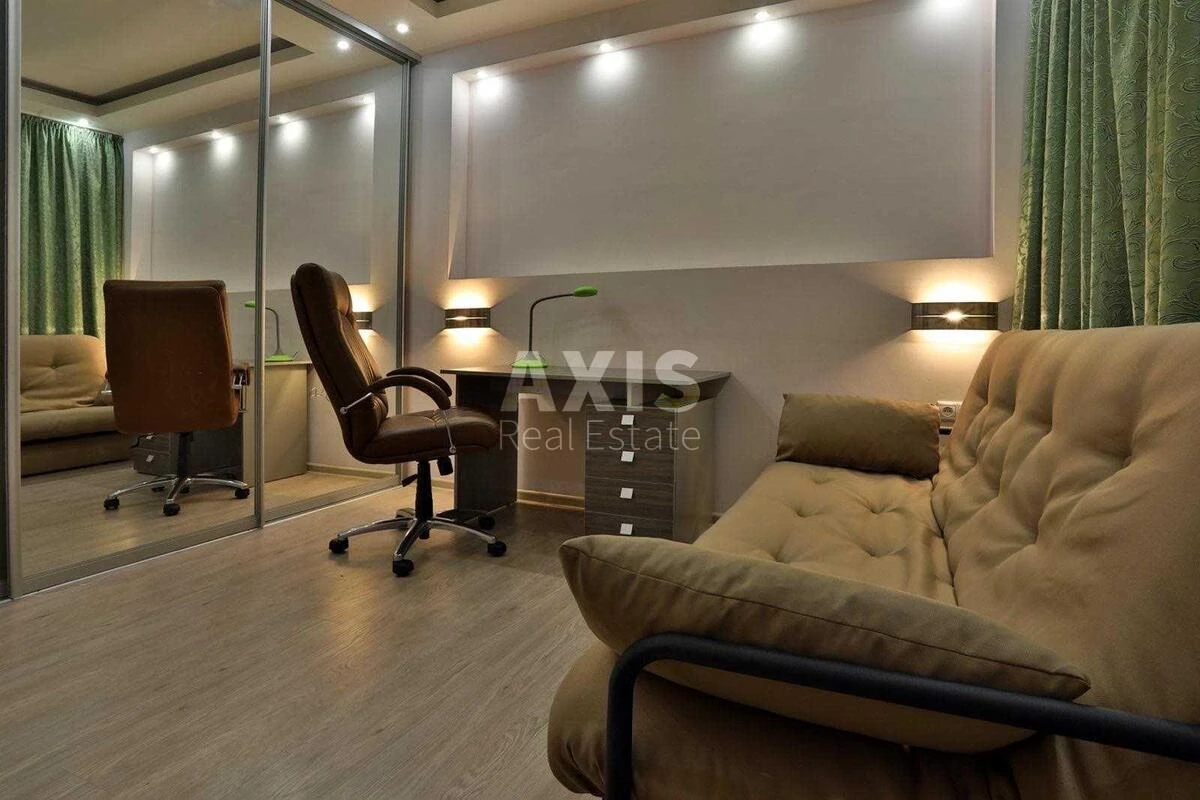 2k apartment vul. Mel'nykova 18Б610722