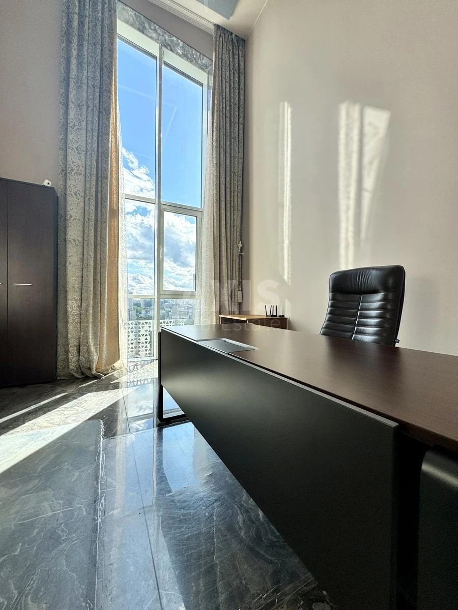Office vul. Lypkivs'kogo Vasylja Mytropolyta 16В, 248m2694103