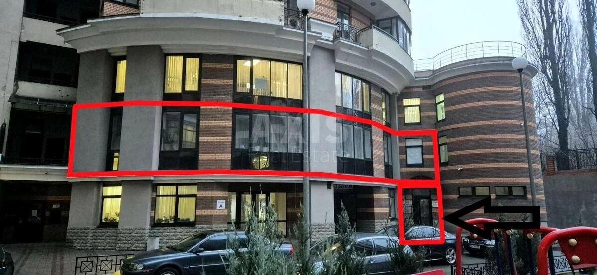 Office bul. Lesi Ukrai'nky 7Б, 200m2