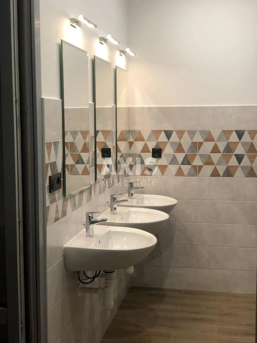 Объект сервиса ул. Писаржевского Академика Восемь А, 102м2413544