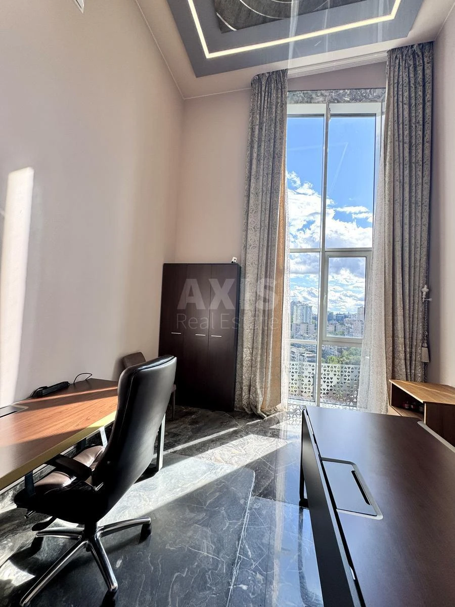 Office vul. Lypkivs'kogo Vasylja Mytropolyta 16В, 248m2694104