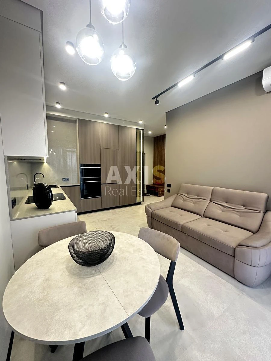 2k apartment Fortechnyy tupyk Seven volts6553611