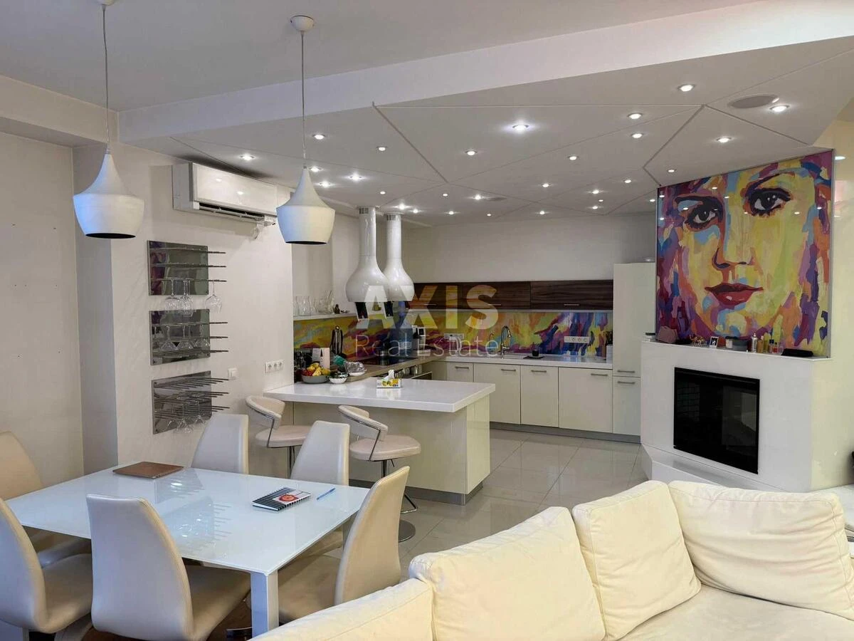 3k apartment vul. Vasylya Tyutyunnyka 37/161215