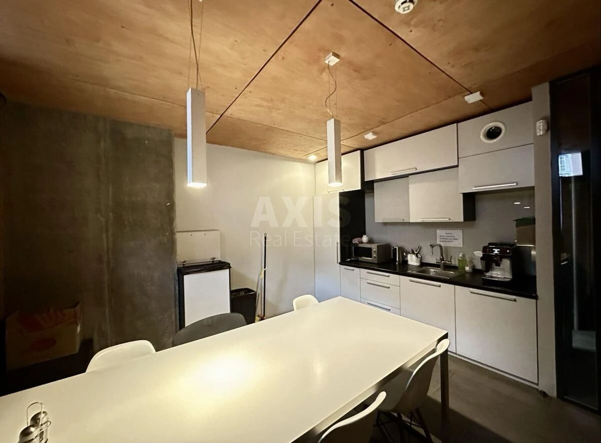 Office vul. Filatova Akademika 2/1, 340m26702019