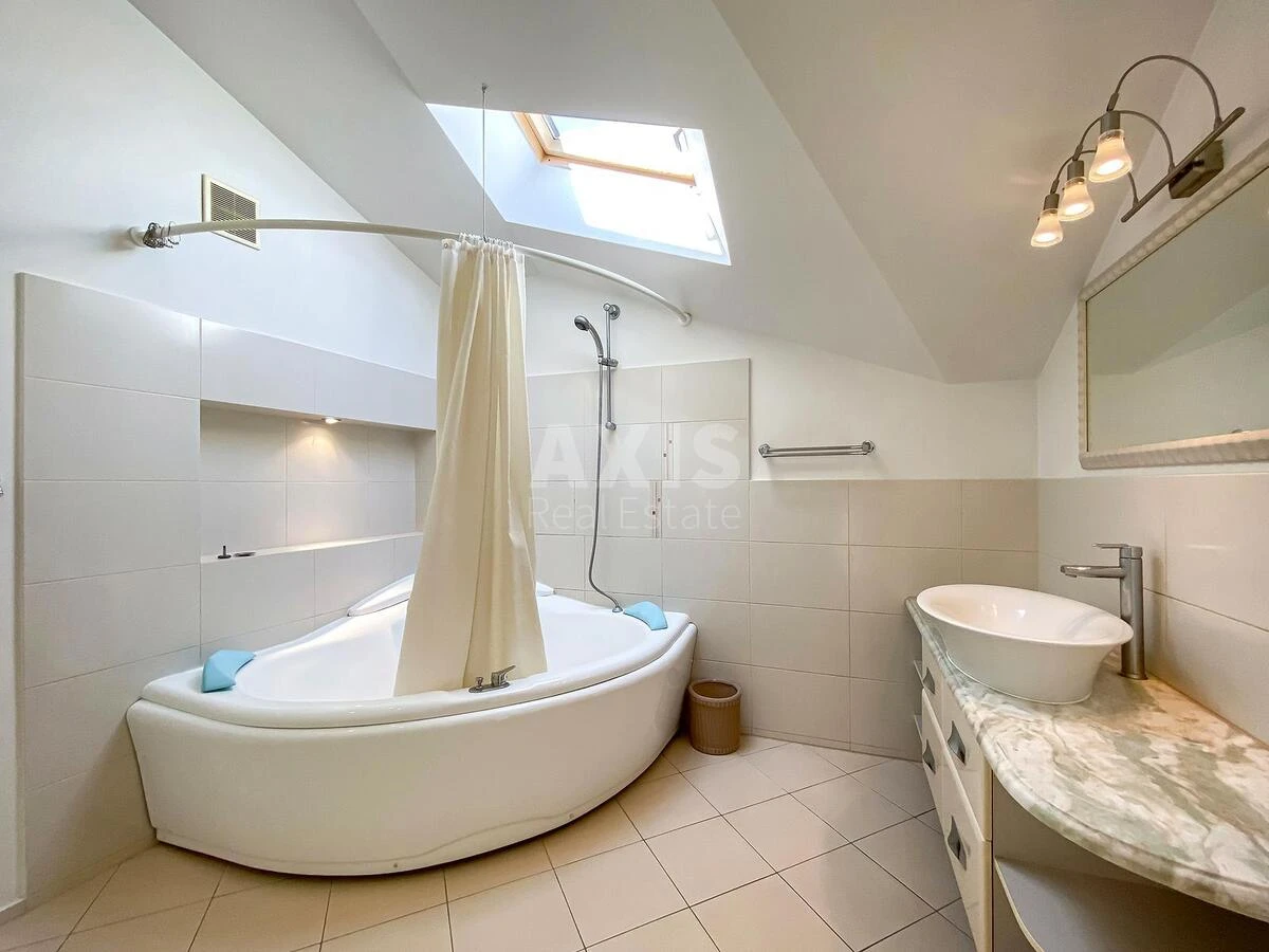 5к квартира ул. Евгения Чикаленко 1/3633408