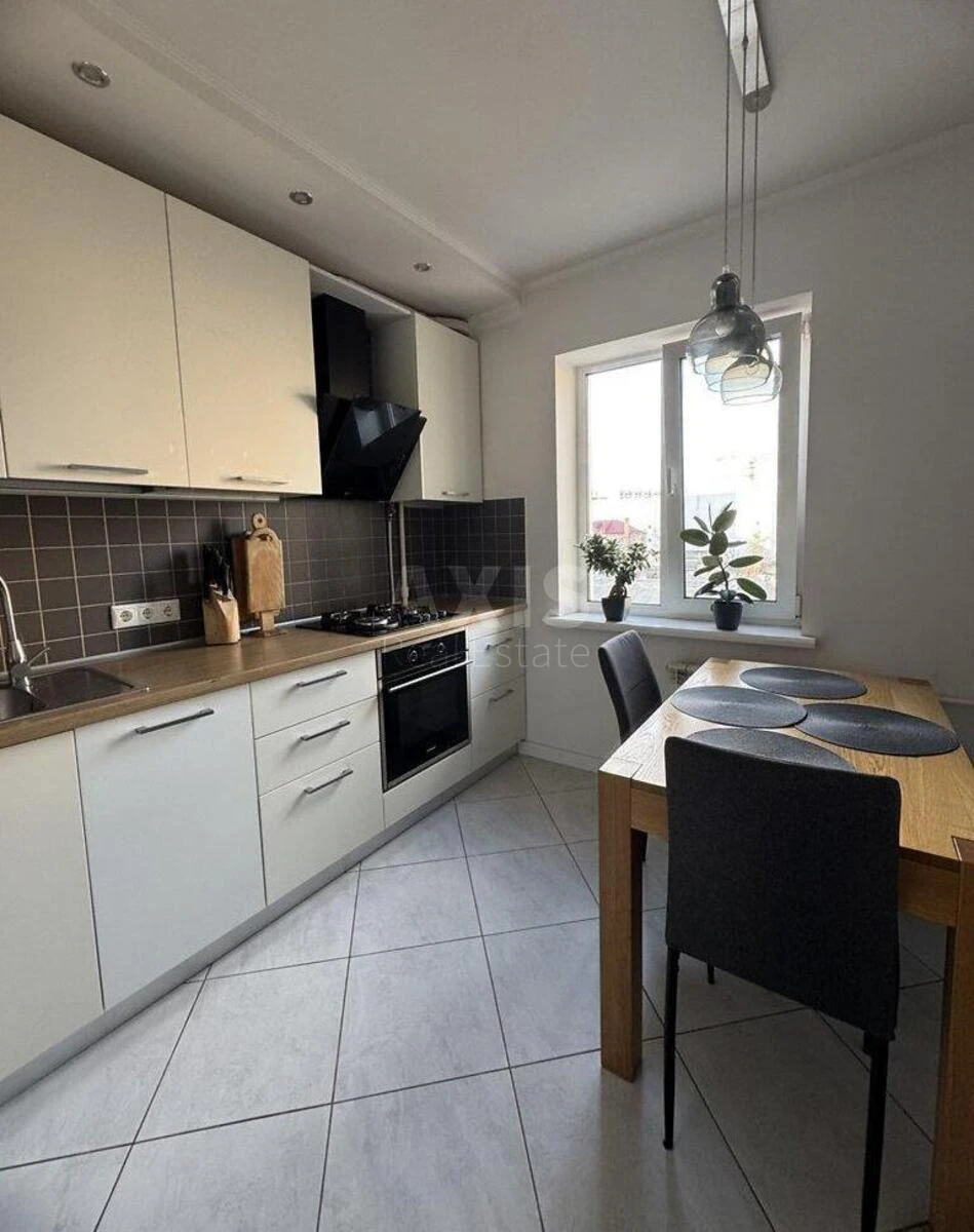 3к квартира ул. Вильгельма Котарбинского 1764125